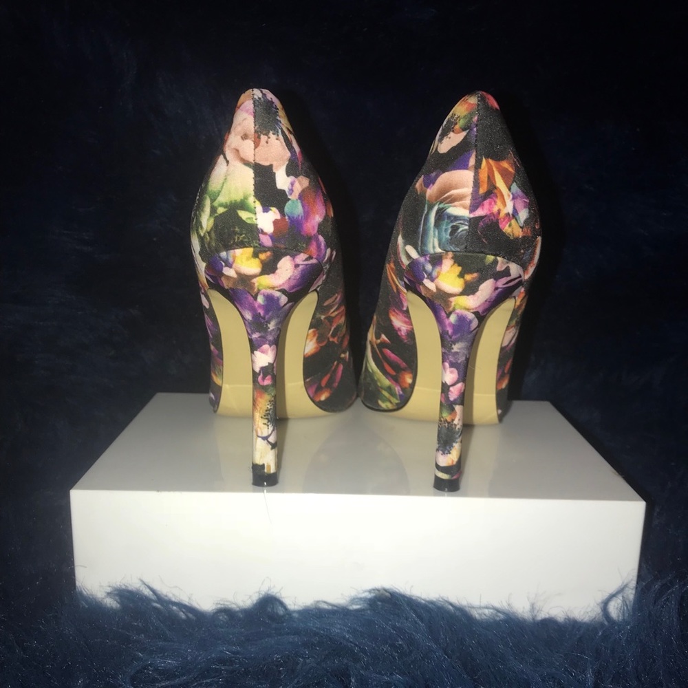 Floral Guess Heels